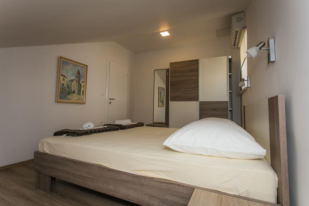 טרוגיר Apartments Marin מראה חיצוני תמונה